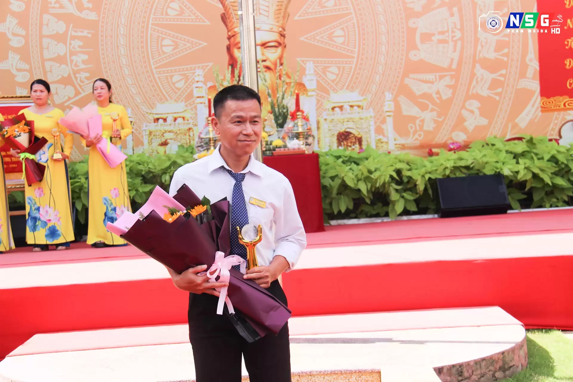 Hung Kings Commemoration Ceremony 2025 at Nam Sai Gon Polytechnic College 25 Hung Kings Commemoration Ceremony 2025 at Nam Sai Gon Polytechnic College